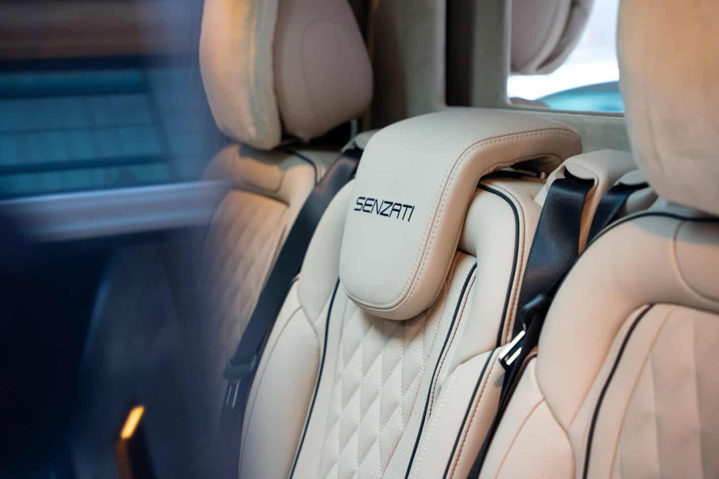 Luxury Senzati Car Seat for Swift Luxury Travel Elegant beige Senzati car seat for premium travel experience.
