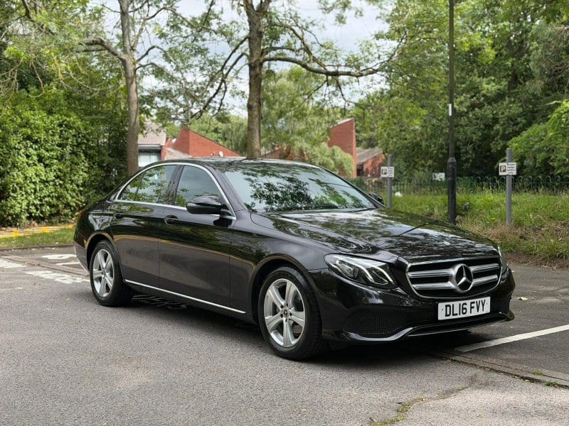 Executive rear cabin of a Swift Luxury Mercedes with climate and seat controls